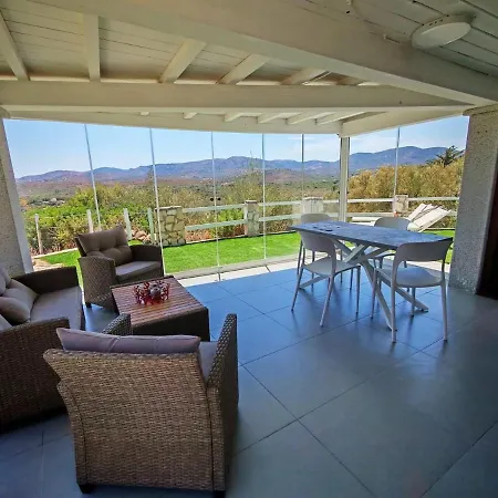 Casa vacanze Domo Ruia - Red House *