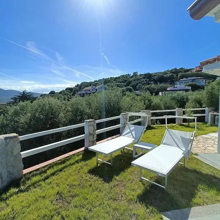 Holiday home Domo Ruia - Red House Porto Istana