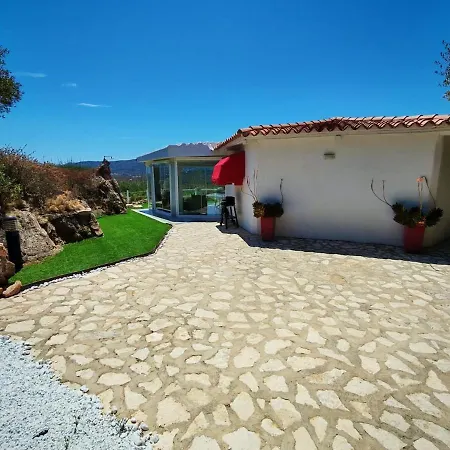 Domo Ruia - Red House * Porto Istana