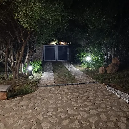 Domo Ruia - Red House Holiday home Porto Istana