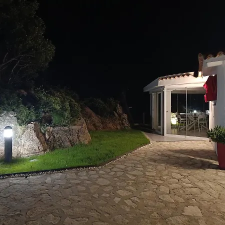 Hébergement de vacances Domo Ruia - Red House *