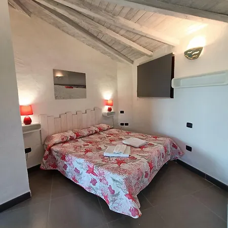 Domo Ruia - Red House