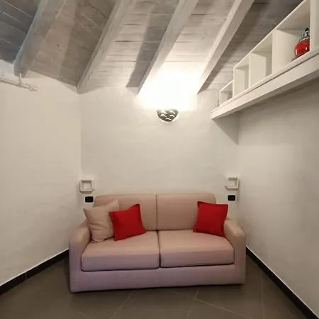 Domo Ruia - Red House Holiday home Porto Istana