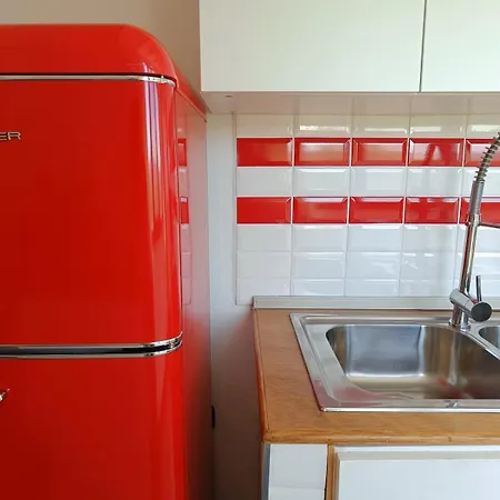 Domo Ruia - Red House Holiday home Porto Istana